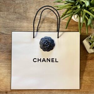 CHANEL Cosmetics Shopping Gift Bag & Camellia Flower